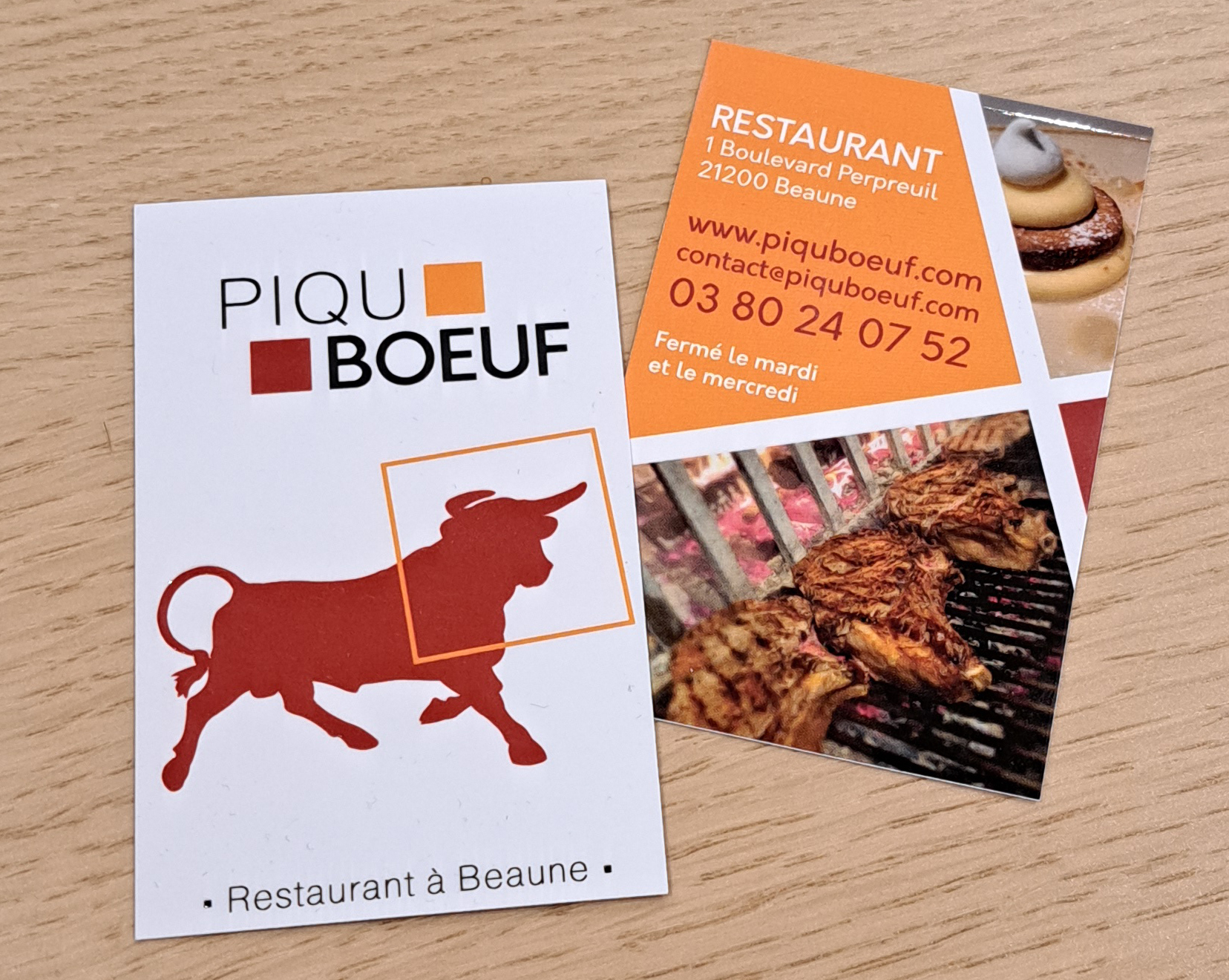 carte de visite du restaurant mat soft touch plus vernis 3D brillant