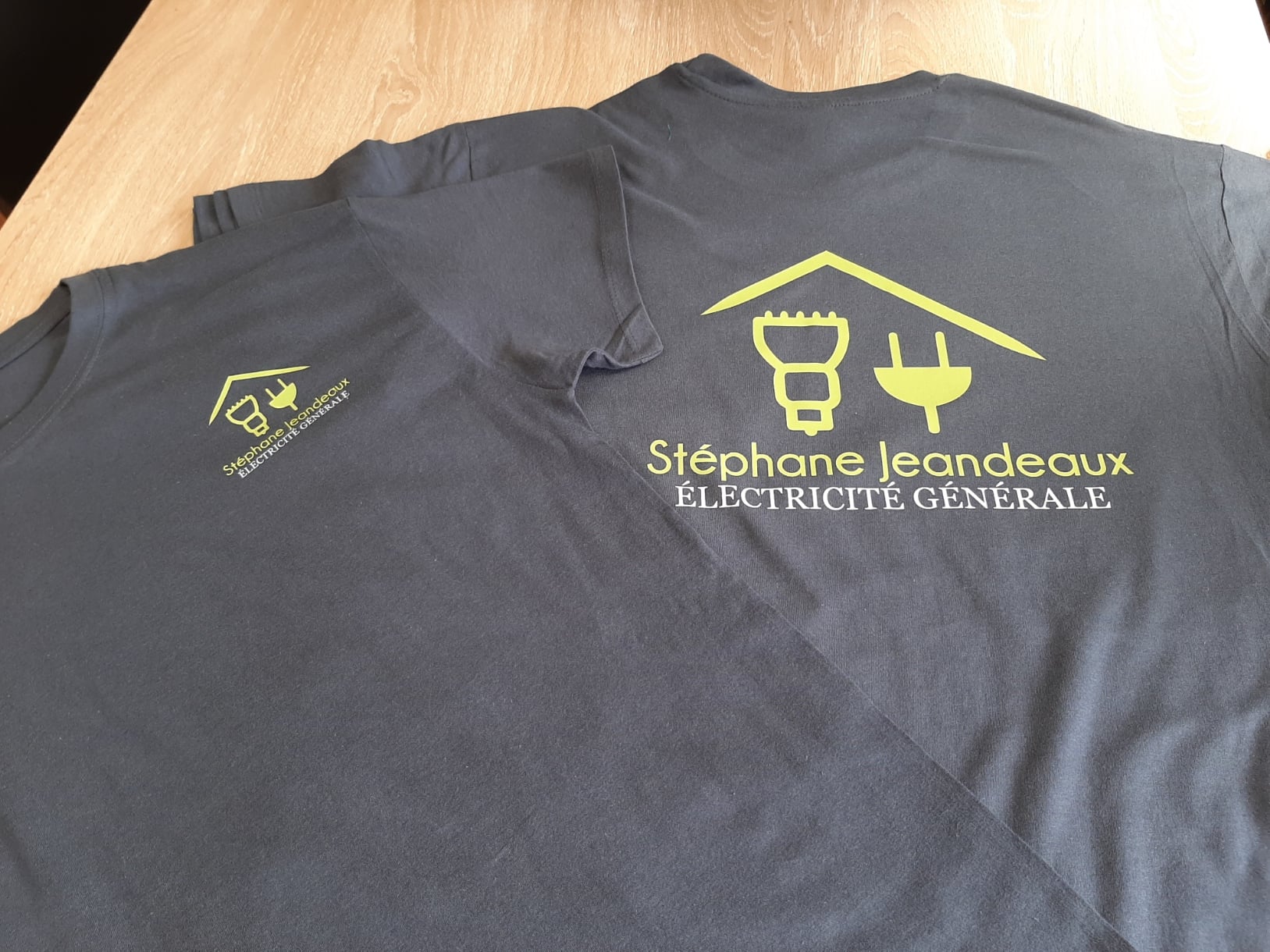 Tee-shirts marquage logo coeur et dos